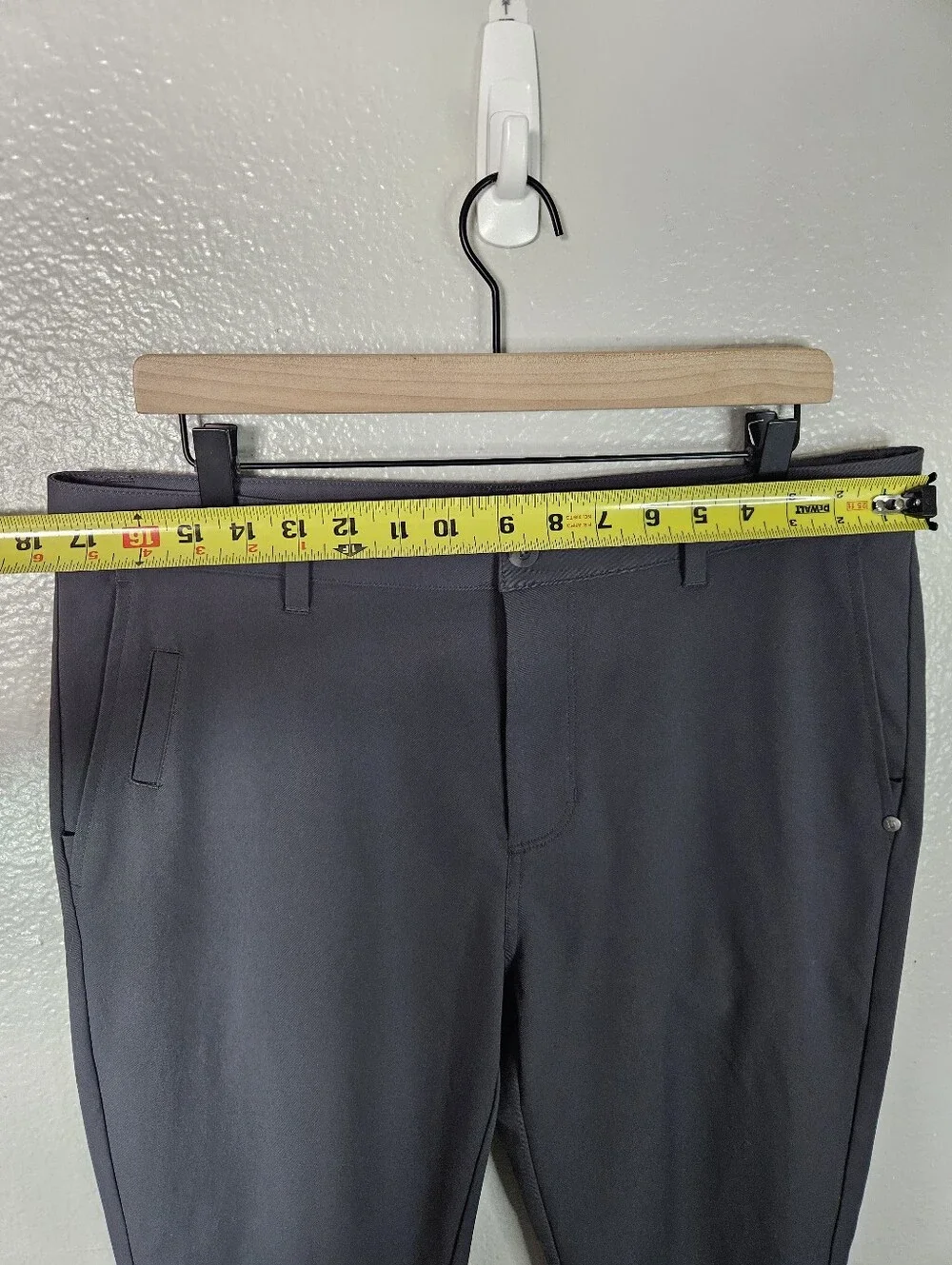Vuori Cascade Tech Chino Pants Size L